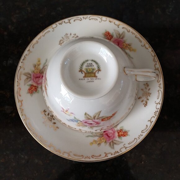 OCCUPIED JAPAN SGK DELICATE FLORAL PATTERN PINK ROSES GOLD TRIM WHITE PORCELAIN - Picture 2 of 6